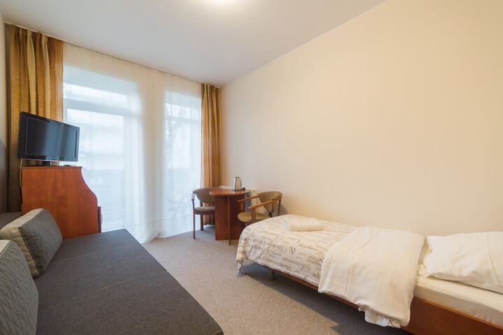 Room 44 of 68