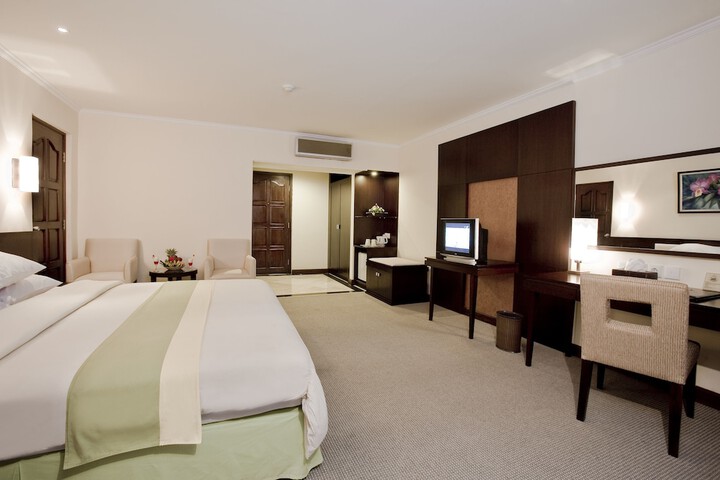 Room 6 of 35