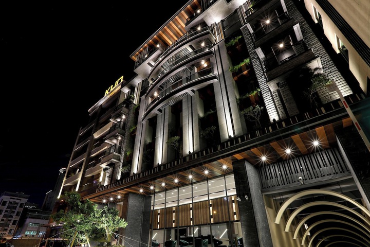 KUN Tour Hotel Feng Chai