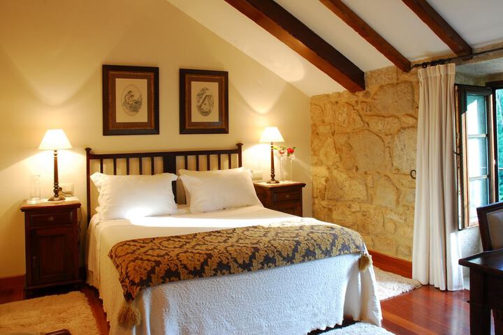 Room 2 of 41