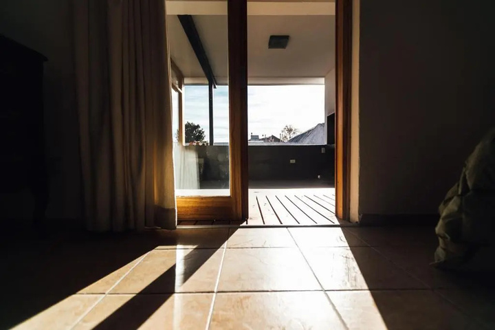 Room 5 of 18