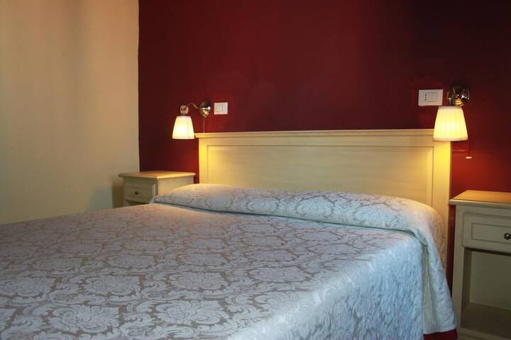 Room 21 of 36