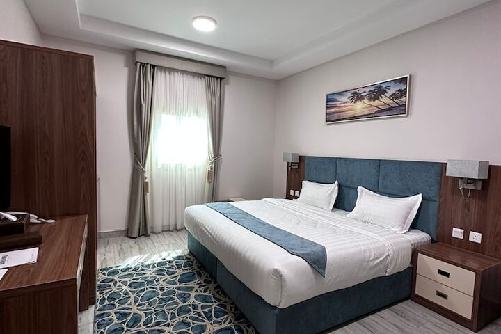 Room 5 of 42