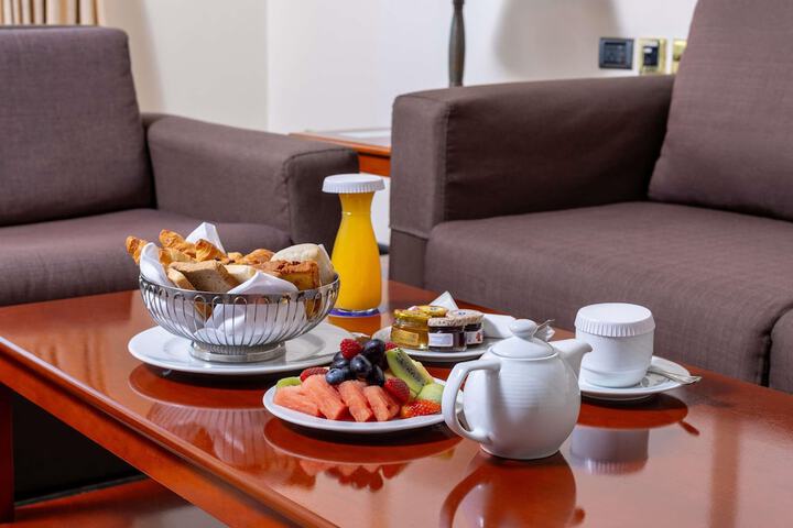 Breakfast/Coffee Service 89 of 142