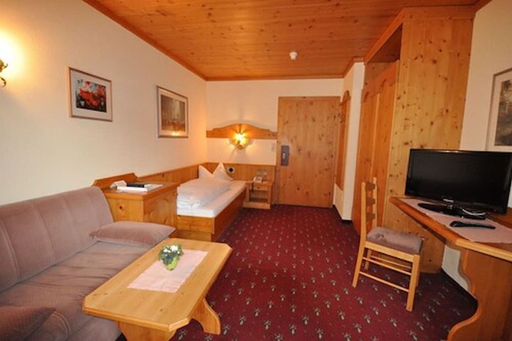 Room 16 of 67