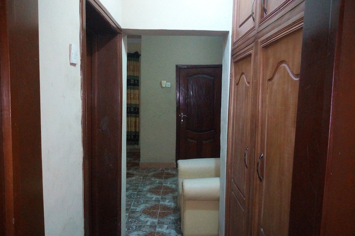 Room 8 of 14