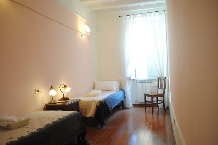 Room 7 of 26