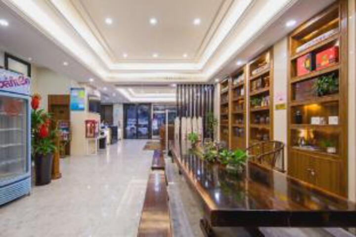 U-Home Fashion Hotel (Liuzhou Rongshui Pedestrian Street Branch)