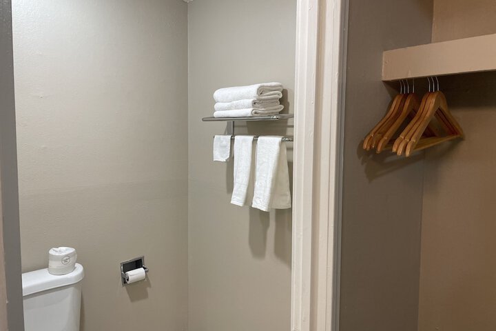 Room 14 of 19