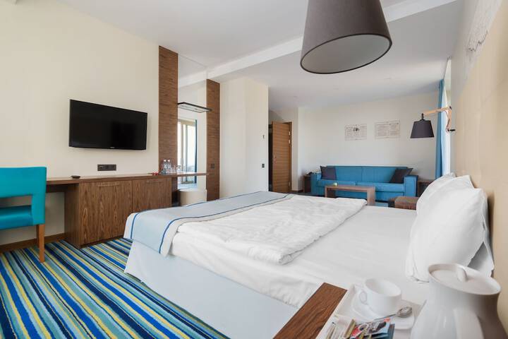 Room 30 of 75