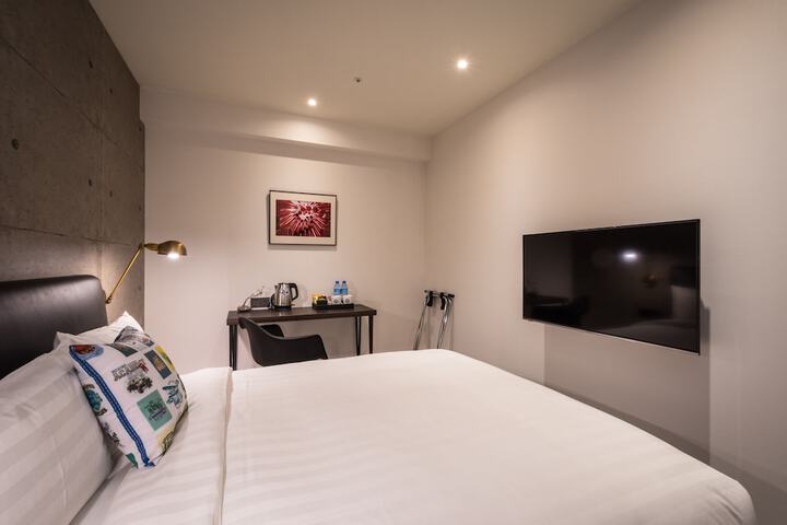 Room 35 of 99