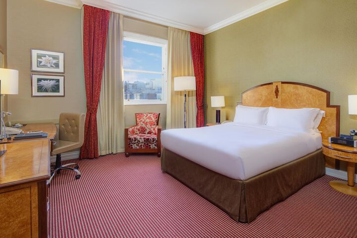 Room 65 of 284
