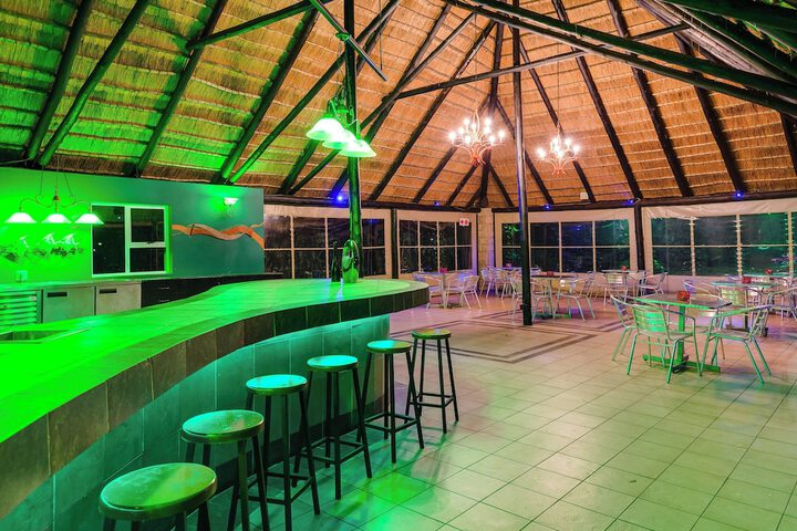 Pool Hotel