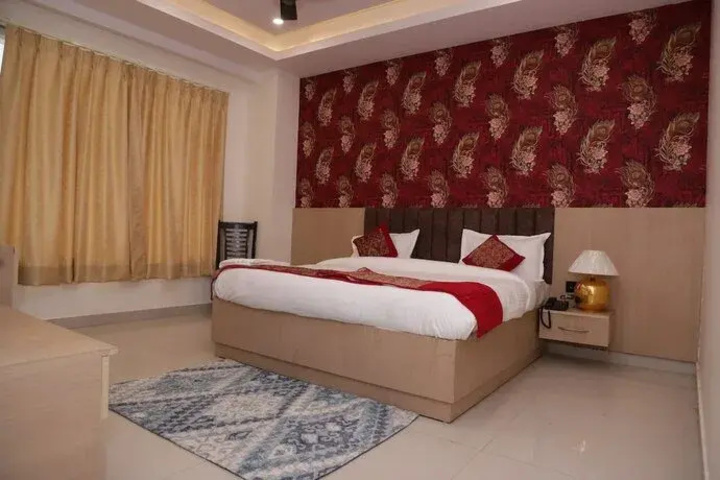 Room 3 of 12