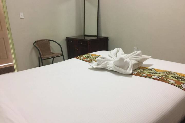Room 6 of 26