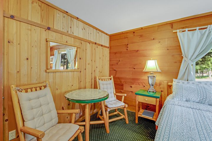 Room 8 of 189