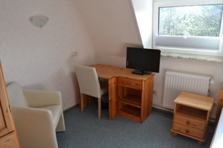 Room 6 of 7