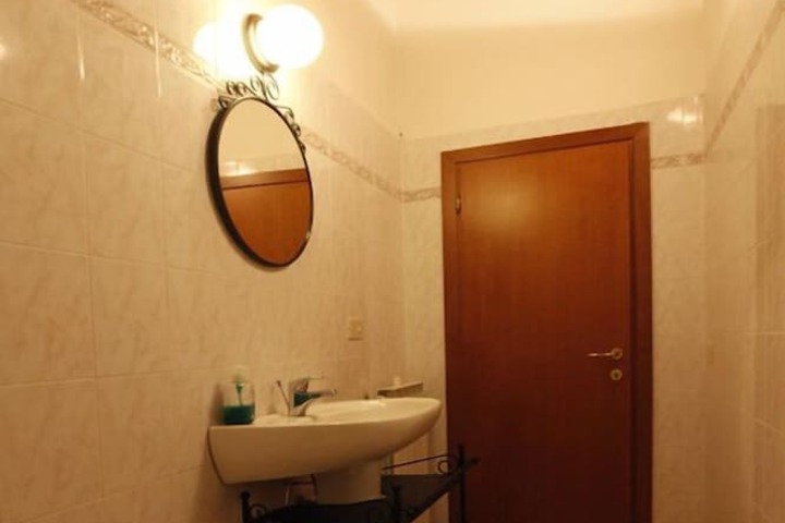 Room 29 of 40