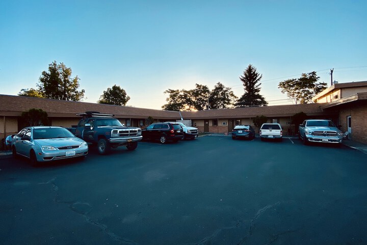 Property Grounds 28 of 32