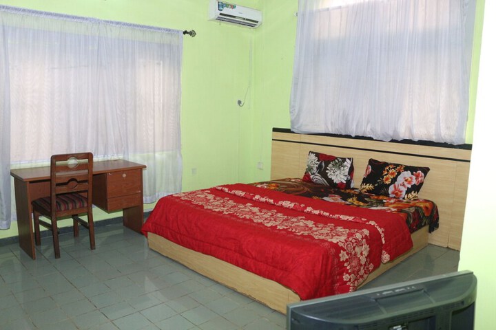 Room 8 of 22