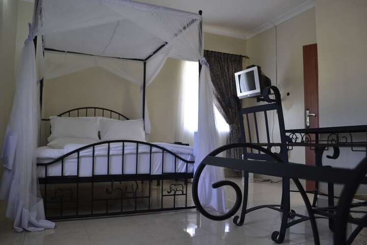 Room 9 of 53