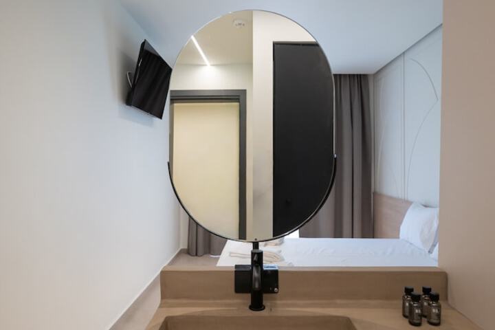 Room 8 of 44