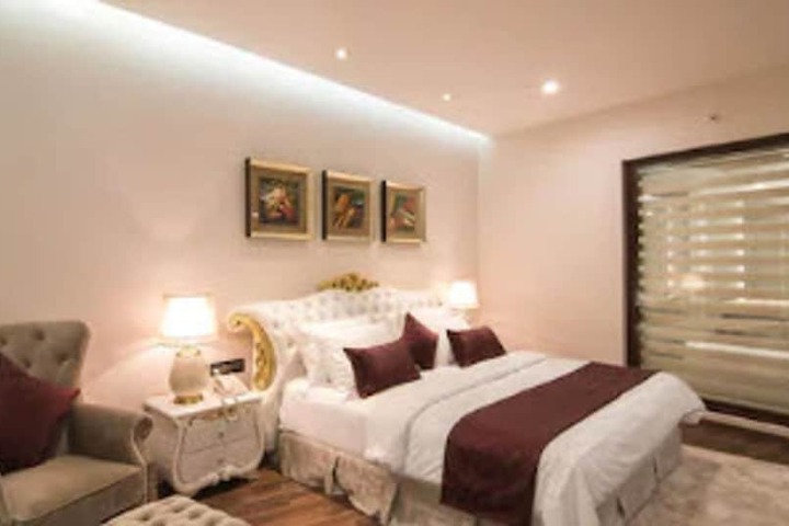Room 3 of 81