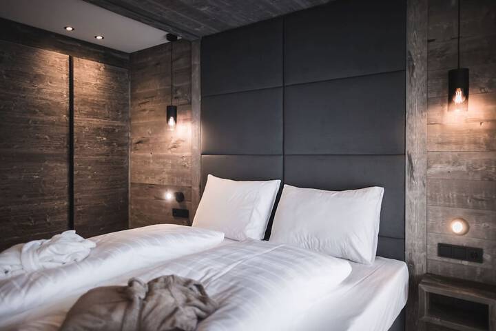 Room 20 of 105