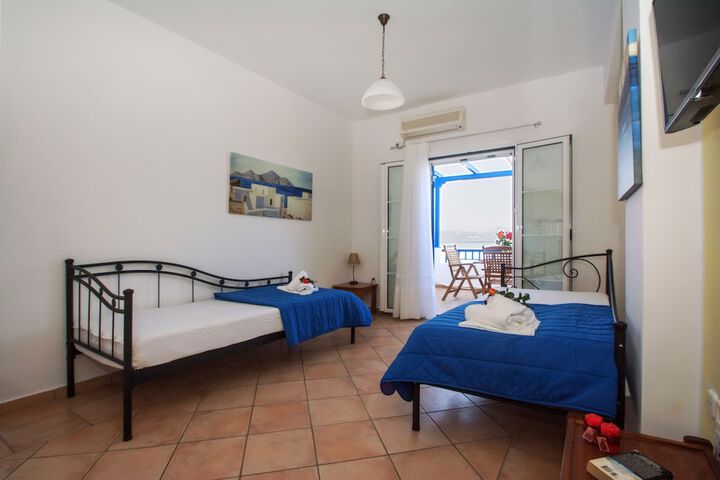 Room 4 of 49