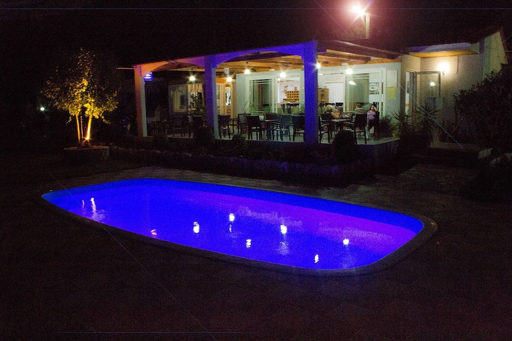 Pool Hotel