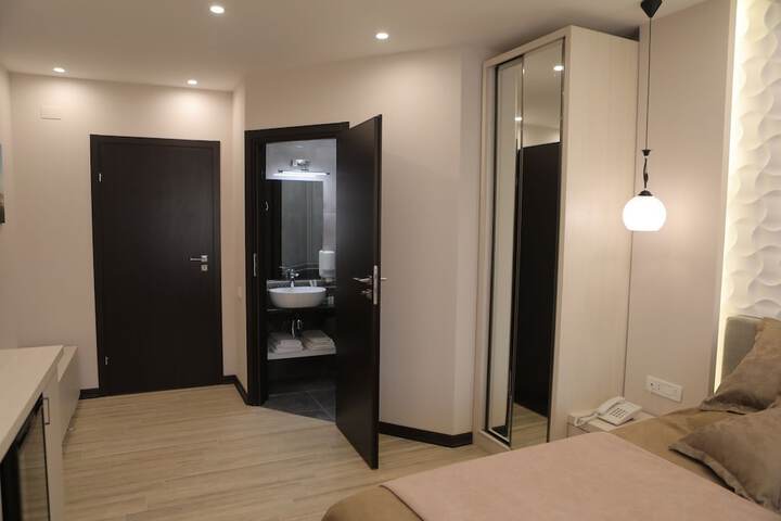 Room 21 of 59