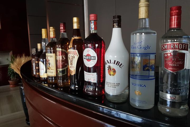 Lounge 43 of 60