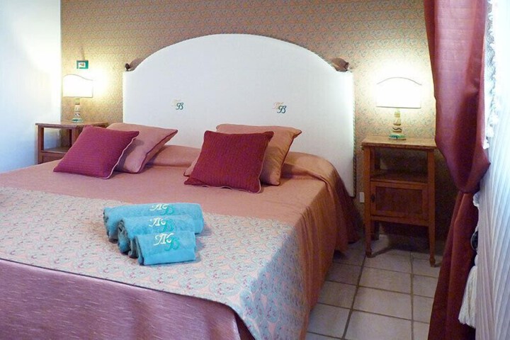 Room 6 of 29