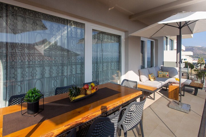 Terrace/Patio 20 of 65