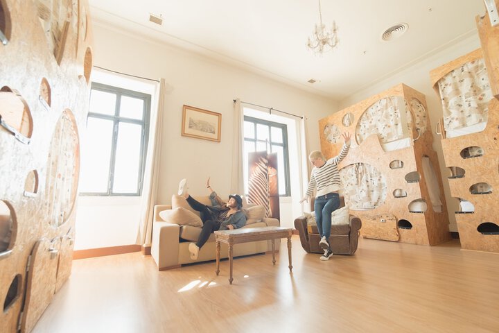 Room 27 of 68