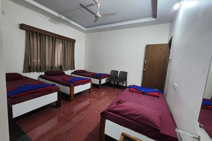 Room 14 of 40