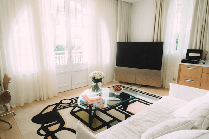 Room 13 of 26