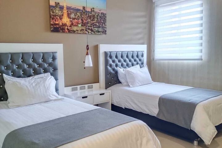 Room 11 of 30