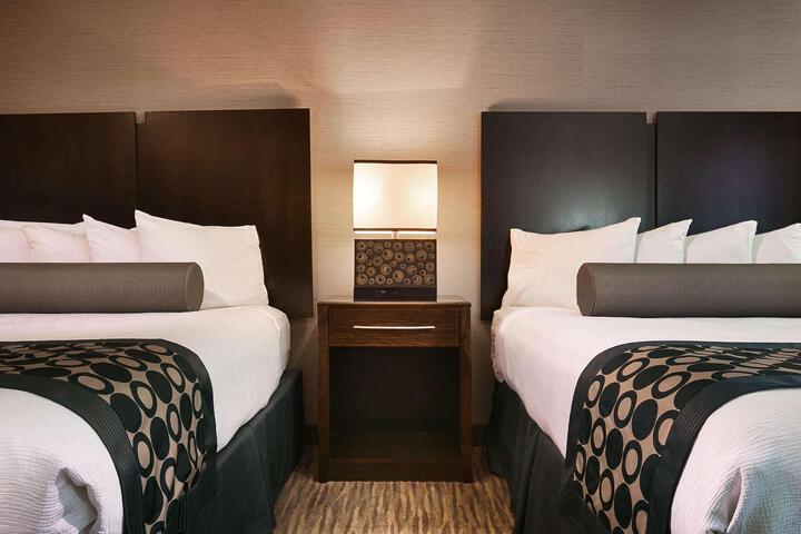 2 Queen Beds (4 of 9)