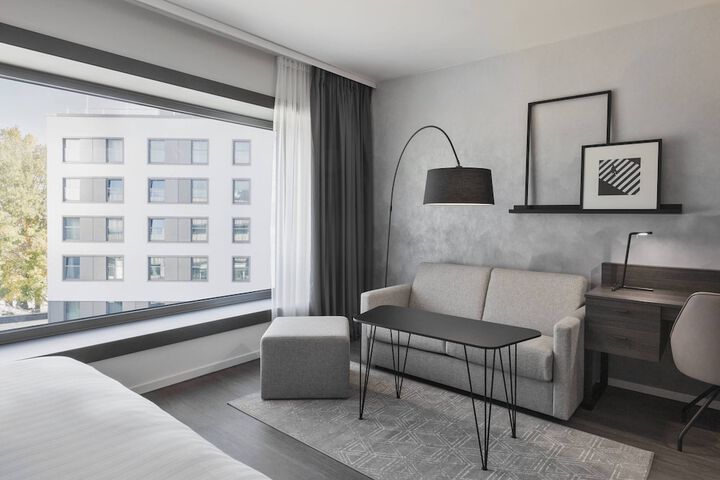 Room 22 of 39