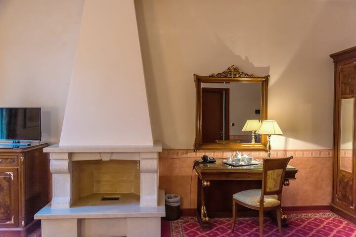 Room 21 of 41