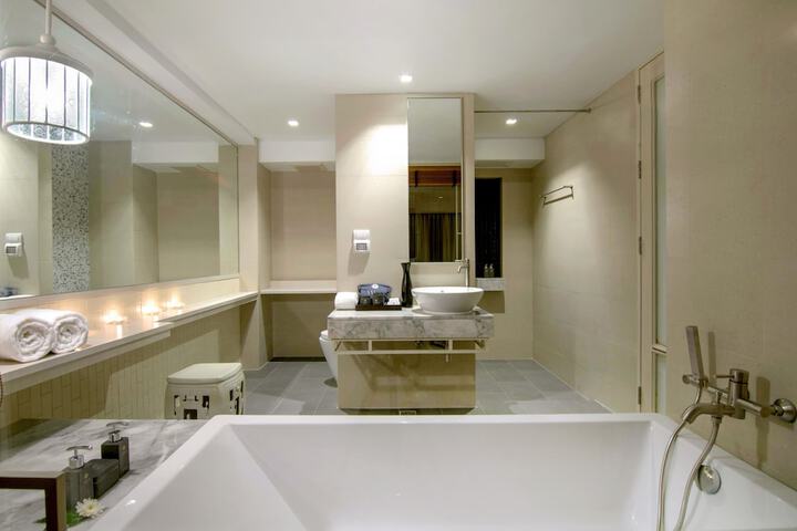 Clean Restrooms