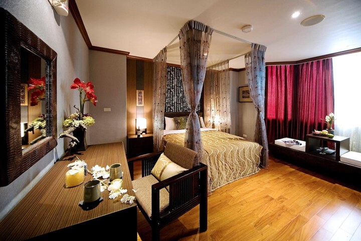 Room 13 of 54