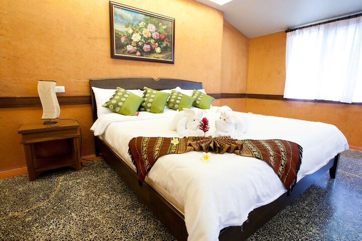Room 12 of 73