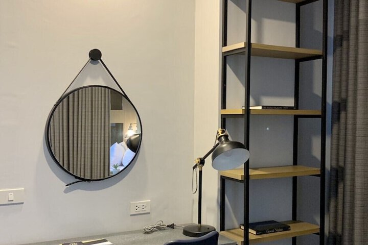 Room 10 of 31