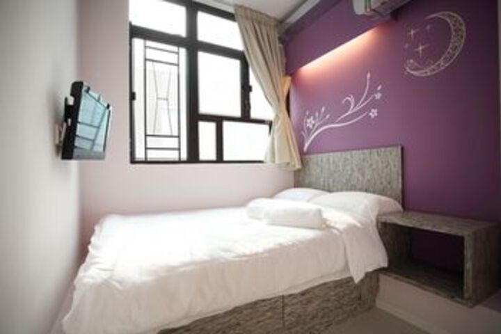 Room 51 of 93