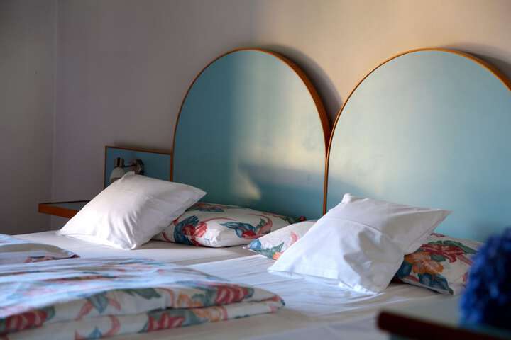 Room 8 of 63