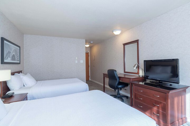 Room 13 of 34