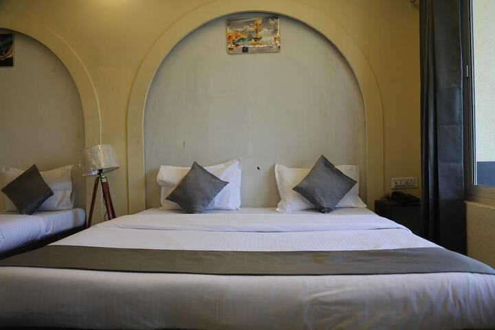 Room 6 of 23