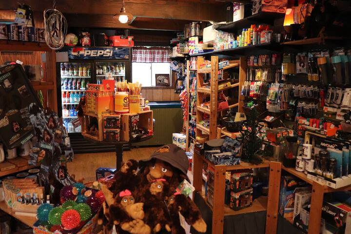 Gift Shop 453 of 504